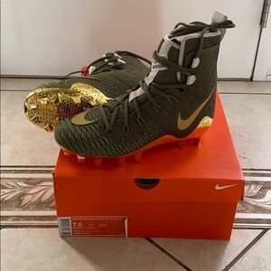 Nike football cleats ( Force Savage Elite TD 18 )